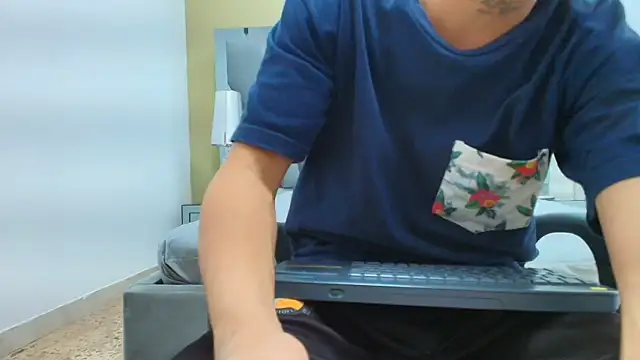 HENRY GREEN2 online show from April 21, 2026, 7:17 pm