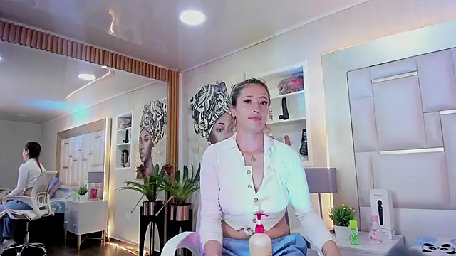 Snapshot of ZoeTaylorl chatting on May 13, 2026, 12:13 pm ZoeTaylorl online show from May 13, 2026, 12:13 pm