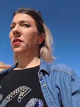 ManuelaX online show from February 23, 2026, 10:45 am