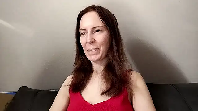 Snapshot of AnnaTight chatting on April 7, 2026, 8:26 am AnnaTight online show from April 7, 2026, 8:26 am