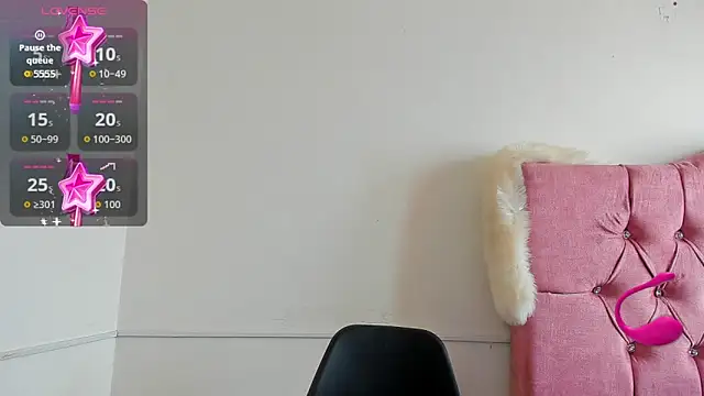  scarlettmoon online show from March 25, 2026, 6:03 pm