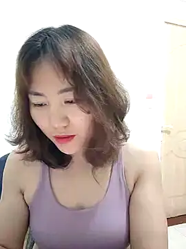 nini10052026 online show from April 7, 2026, 12:33 am