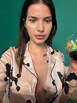 RaniaSnow online show from March 25, 2026, 7:09 pm