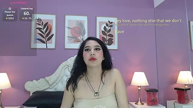 Snapshot of YayaQueen chatting on May 4, 2026, 12:12 pm YayaQueen online show from May 4, 2026, 12:12 pm