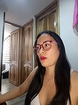 Erin oficial online show from March 26, 2026, 2:44 pm