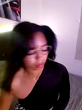 nathyjonees online show from July 6, 2026, 12:35 pm