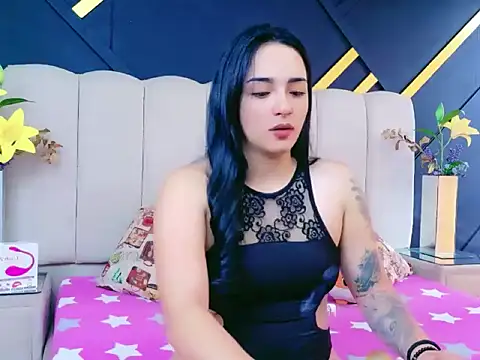 IsadoraSmit online show from April 25, 2026, 1:03 pm