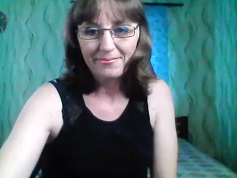 Alisaprice077 online show from April 11, 2026, 7:56 am