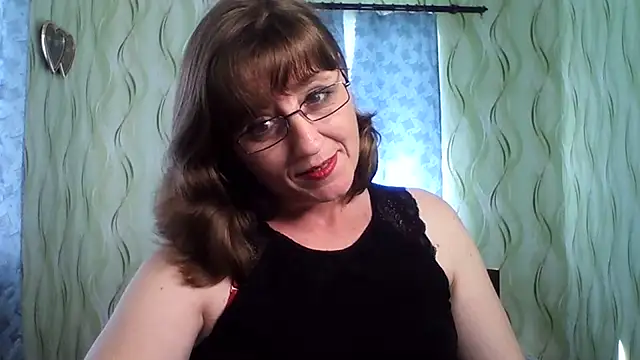 Alisaprice077 online show from July 17, 2026, 12:34 pm