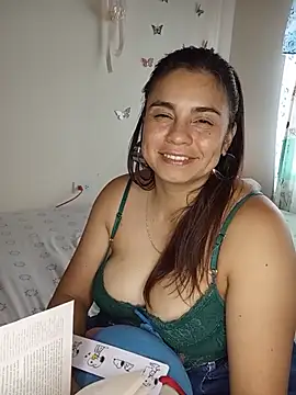 BettyBoo w online show from August 6, 2026, 8:33 pm