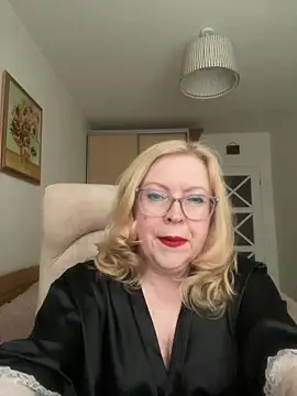 JanieLight53 online show from April 20, 2026, 4:10 pm