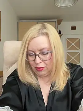 JanieLight53 online show from April 23, 2026, 3:36 pm
