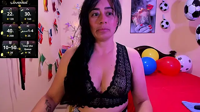 Snapshot of sara_florez12 chatting on July 4, 2026, 11:05 am sara florez12 online show from July 4, 2026, 11:05 am