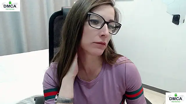 eva lady online show from April 18, 2026, 10:08 am