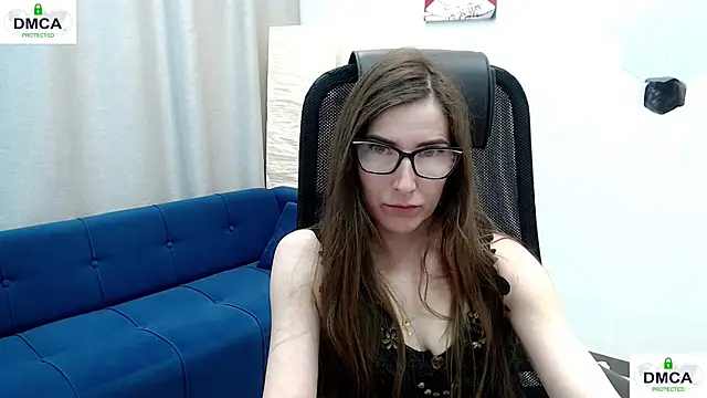 eva lady online show from May 13, 2026, 8:44 am
