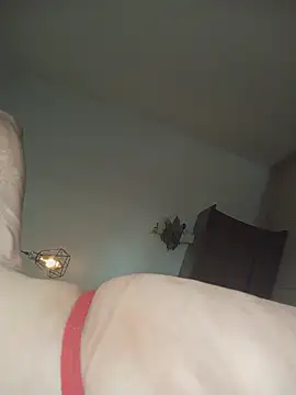 Elenna   online show from April 13, 2026, 1:38 pm