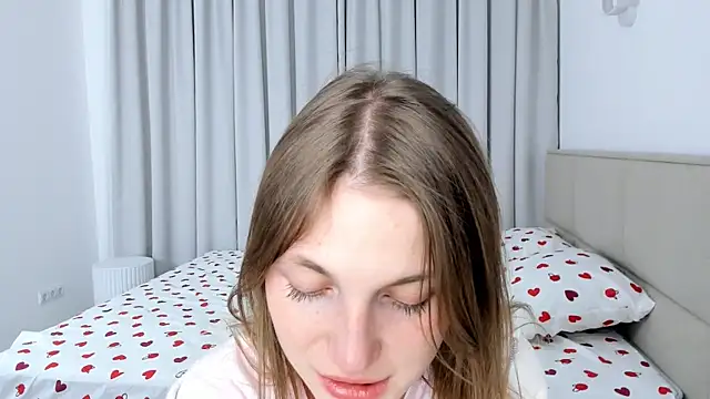 ErinnPieloch online show from March 17, 2026, 7:28 pm