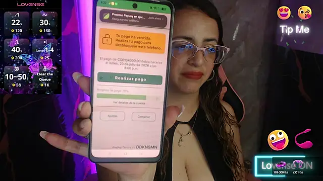 Snapshot of EvoniLatina chatting on July 27, 2026, 11:23 pm EvoniLatina online show from July 27, 2026, 11:23 pm