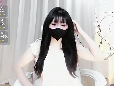 Sweet-Shuna online show from March 19, 2026, 4:33 pm