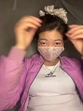 Bling-pusy online show from March 14, 2026, 12:32 pm