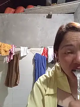 Yellow-pink online show from April 17, 2026, 11:35 am