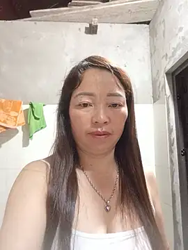 Yellow-pink online show from July 5, 2026, 10:39 pm