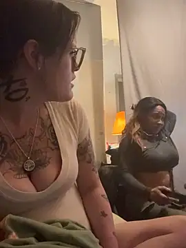 Snapshot of mystery916 chatting on April 16, 2026, 2:34 am mystery916 online show from April 16, 2026, 2:34 am