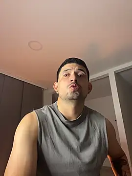 TroyeSavage online show from April 6, 2026, 10:49 am