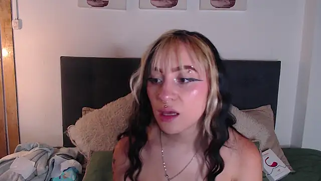 melodygirl2   online show from April 24, 2026, 8:11 pm