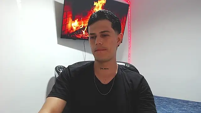JUAN CAMILOXXX online show from March 29, 2026, 4:23 am
