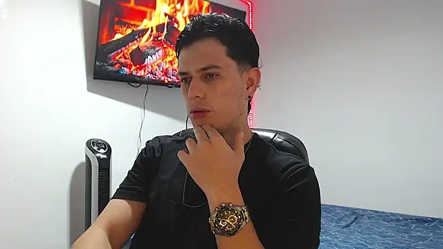 JUAN CAMILOXXX online show from April 19, 2026, 4:23 am