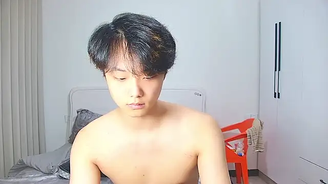 icecream-002 online show from June 3, 2026, 12:19 pm