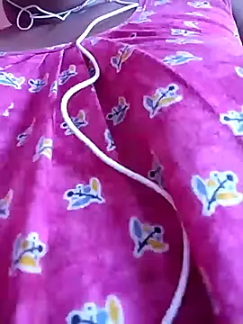 Snapshot of Mishti_Rai chatting on April 2, 2026, 8:23 am Mishti Rai online show from April 2, 2026, 8:23 am