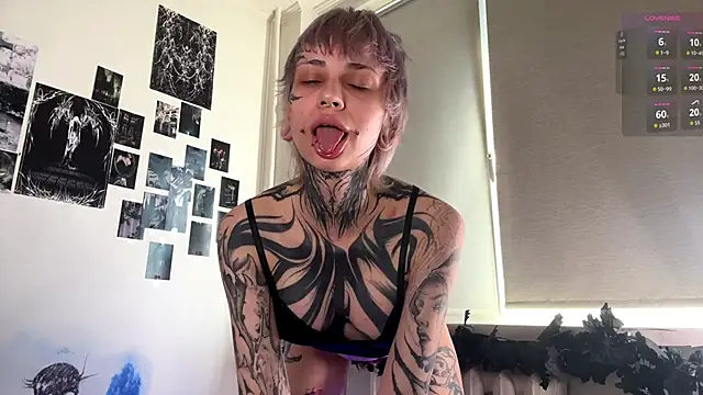Snapshot of KizzieSherbert chatting on June 7, 2026, 11:03 am KizzieSherbert online show from June 7, 2026, 11:03 am