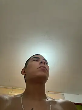 LeiAaron1998 online show from July 18, 2026, 6:56 pm
