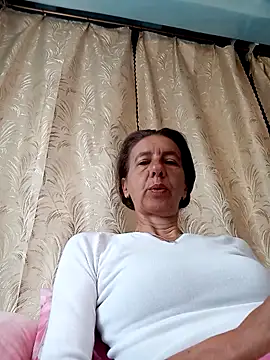 Snapshot of Tania9876 chatting on May 31, 2026, 6:42 am Tania9876 online show from May 31, 2026, 6:42 am