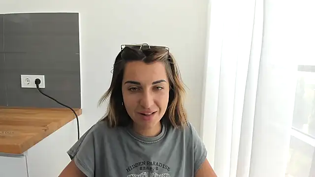 summmmersky1 online show from June 23, 2026, 12:36 pm