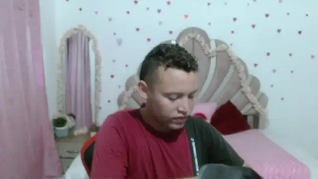 Snapshot of sven_fox723 chatting on June 4, 2026, 12:44 pm sven fox723 online show from June 4, 2026, 12:44 pm