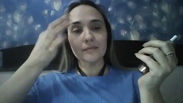 Alisa07qw online show from March 19, 2026, 7:34 am