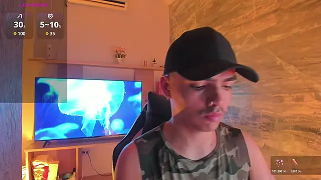 NicoKinggs  online show from April 14, 2026, 1:39 pm