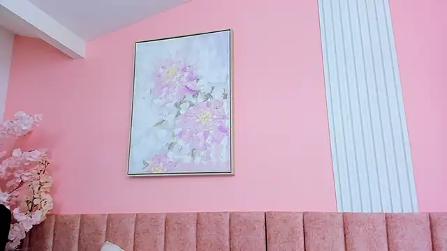 Skarlet Kiss online show from April 14, 2026, 6:36 pm