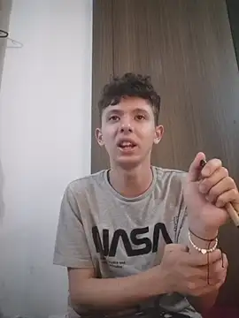 Daniel Roy online show from March 27, 2026, 10:42 pm