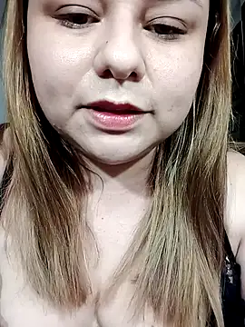jennyyhottt online show from April 22, 2026, 5:03 pm