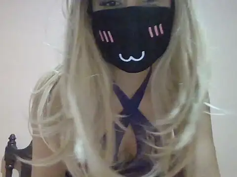 Vikkyy69 online show from June 6, 2026, 1:43 am