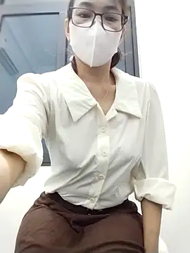 Snapshot of Mai_phuong chatting on March 13, 2026, 1:23 am Mai phuong online show from March 13, 2026, 1:23 am