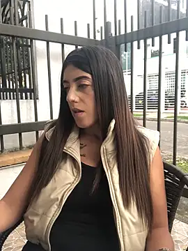 Snapshot of Electra_Pinkk chatting on May 12, 2026, 2:03 pm Electra Pinkk online show from May 12, 2026, 2:03 pm