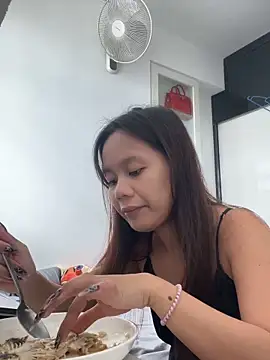 velvetveloura online show from March 15, 2026, 5:02 am