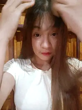 Snapshot of -Hicici- chatting on July 5, 2026, 11:34 pm -Hicici- online show from July 5, 2026, 11:34 pm