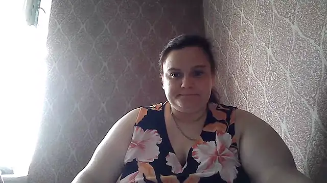 DollyGersonn online show from June 16, 2026, 5:43 am