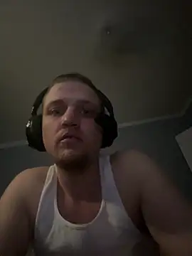 Snapshot of BoredGamer420 chatting on April 16, 2026, 3:51 am BoredGamer420 online show from April 16, 2026, 3:51 am